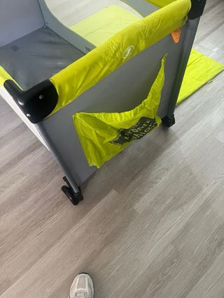 Cuna de viaje plegable