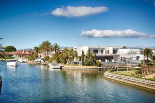 Garaje en venta en Empuriabrava en Castelló d´Empúries