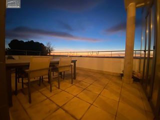 Dúplex en alquiler en Hermanos Falcó - Sepulcro Bolera en Albacete