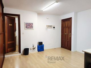 Oficina en alquiler en Cuatro Caminos - Plaza de la Cubela en Coruña (A)