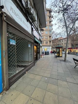 Local comercial en alquiler en Pinares de Venecia en Zaragoza