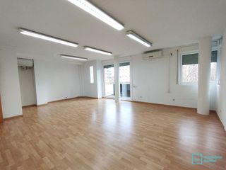Oficina en alquiler en Les Corts en Barcelona