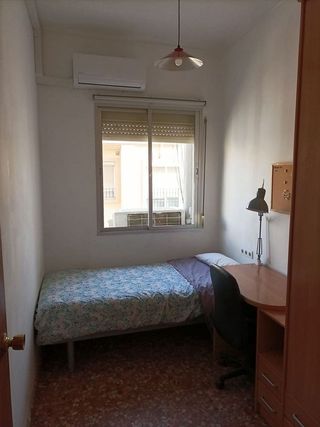 Piso en alquiler en El Molinillo - Capuchinos en Málaga