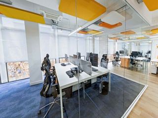 Oficina en alquiler en Les Corts en Barcelona