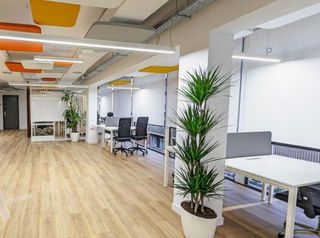 Oficina en alquiler en Les Corts en Barcelona