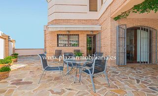 Chalet en venta en Lucena