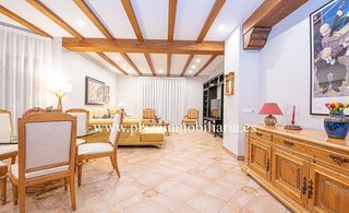 Chalet en venta en Lucena