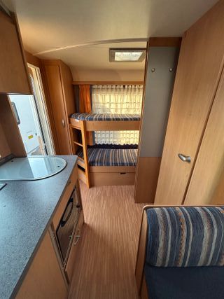 CARAVANA KNAUS SUDWIND 550 FSK-AIRE ACONDICIONADO