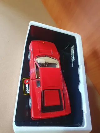 Ferrari Testarossa Bburago scala da 1/18