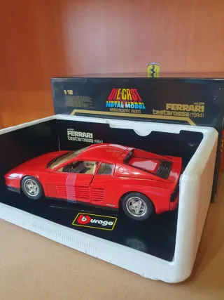 Ferrari Testarossa Bburago scala da 1/18