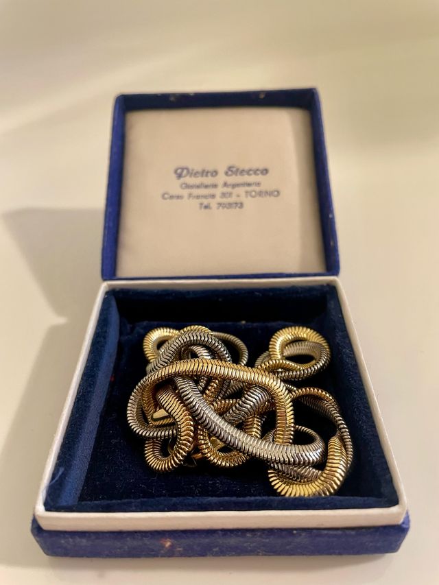 Collana di bigiotteria bicolore oro e argento