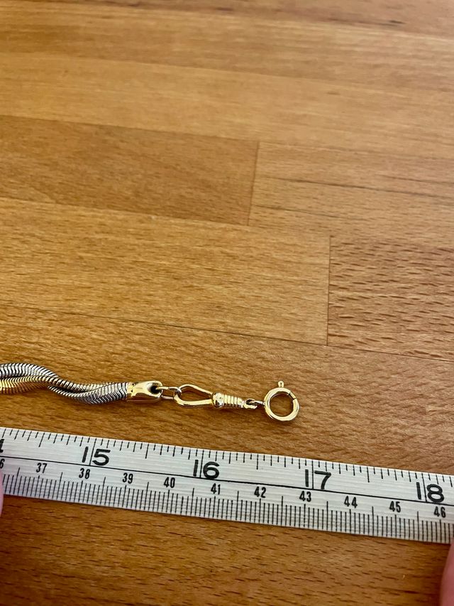 Collana di bigiotteria bicolore oro e argento