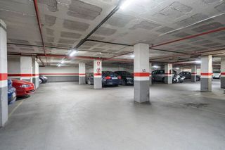 Garaje en alquiler en El Camp de l'Arpa del Clot en Barcelona