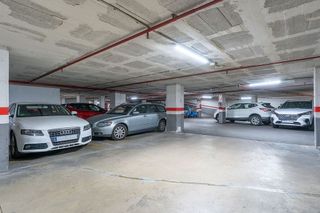 Garaje en alquiler en El Camp de l'Arpa del Clot en Barcelona