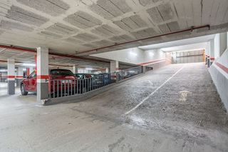 Garaje en alquiler en El Camp de l'Arpa del Clot en Barcelona