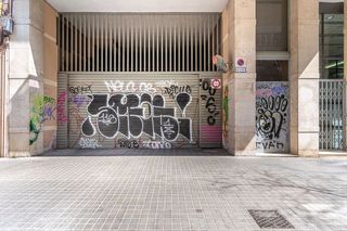 Garaje en alquiler en El Camp de l'Arpa del Clot en Barcelona