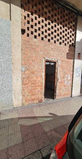 Local comercial en alquiler en Universidad - Los Lirios en Logroño