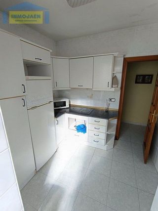 Piso en alquiler en Peñamefecit - Avda Barcelona en Jaén