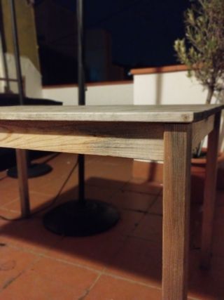 Mesa de madera exterior