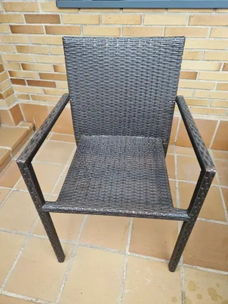 Mesa y 6 sillas ratán marrón jardín