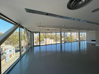 Oficina en alquiler en El Parc i la Llacuna del Poblenou en Barcelona