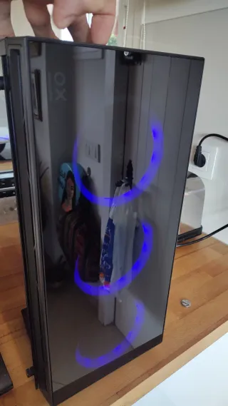 Ordenador de sobremesa negro