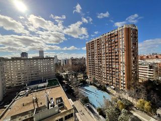 Piso en alquiler en Castillejos en Madrid