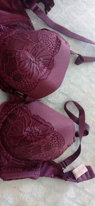 Set intimo donna: reggiseni e slip
