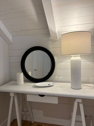 Espejo redondo de madera maciza negro restaurado