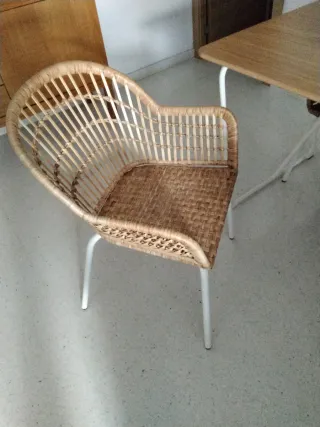 Mesa y 4 sillas Comedor Mimbre y Madera