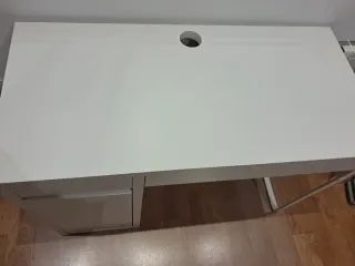 Escritorio Ikea Micke 105x50 cm