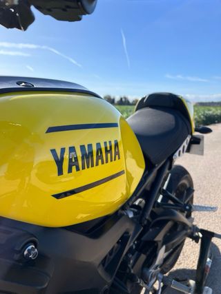 Yamaha XSR 900 Negra y Amarilla