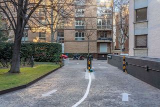 Garaje en alquiler en Les Tres Torres en Barcelona