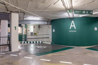 Garaje en alquiler en Les Tres Torres en Barcelona