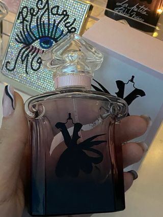 Guerlain La Petite Robe Noire Caja y Bote