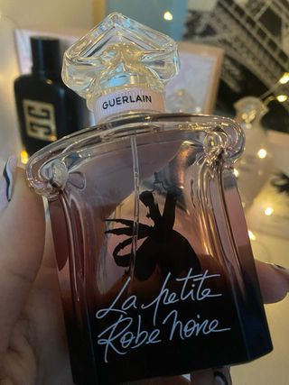Guerlain La Petite Robe Noire Caja y Bote