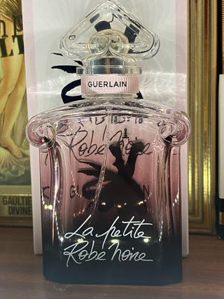 Guerlain La Petite Robe Noire Caja y Bote