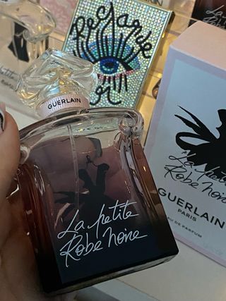 Guerlain La Petite Robe Noire Caja y Bote
