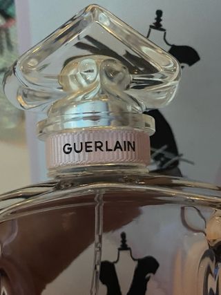 Guerlain La Petite Robe Noire Caja y Bote