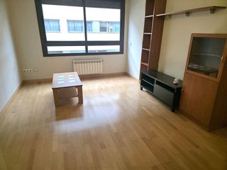 Piso en alquiler en San Isidro - Los Almendros en Alcalá de Henares