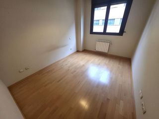 Piso en alquiler en San Isidro - Los Almendros en Alcalá de Henares