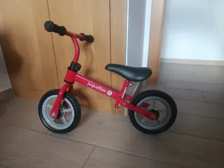 Bici de equilibrio Juguettos roja