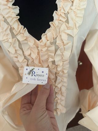 Camisa flamenca con volantes