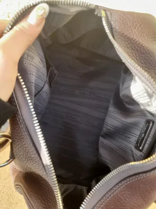 Bauletto Salvatore Ferragamo in Pelle martellata.