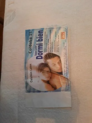 Cama articulada con estructura metálica