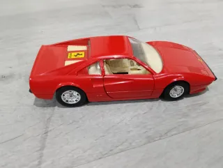 Ferrari 308 GTB Burago 1:24
