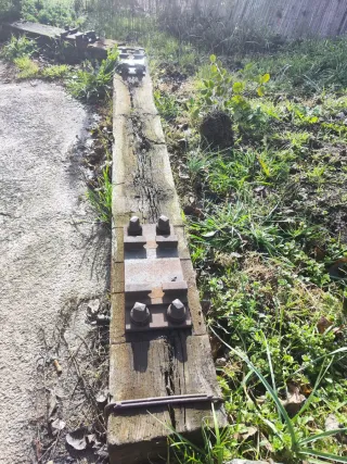 8 Vigas de Tren Antiguas