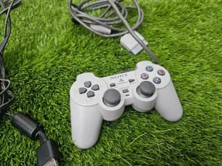 PlayStation 1 original Primer modelo SCPH-5502