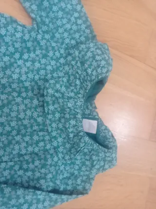 Vestido verde niña estampado flores. Talla 7-8