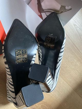 Botines cebra de diseño SIN ESTRENAR.